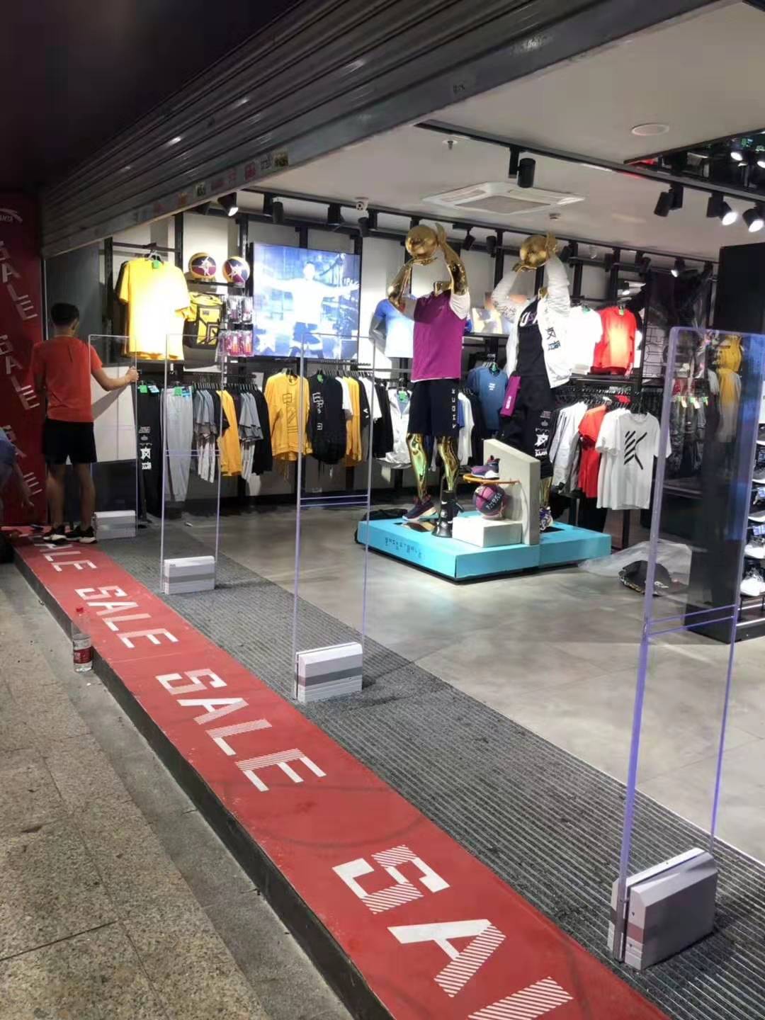 服裝店如何使用防盜標(biāo)簽來防盜？